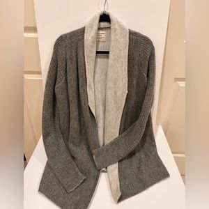Abercrombie & Fitch womens SMALL cardigan